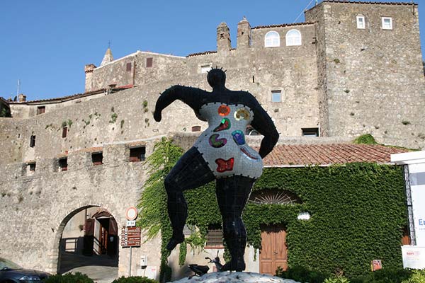 Nan&agrave; - Opera di Niki De Saint Phalle 1999