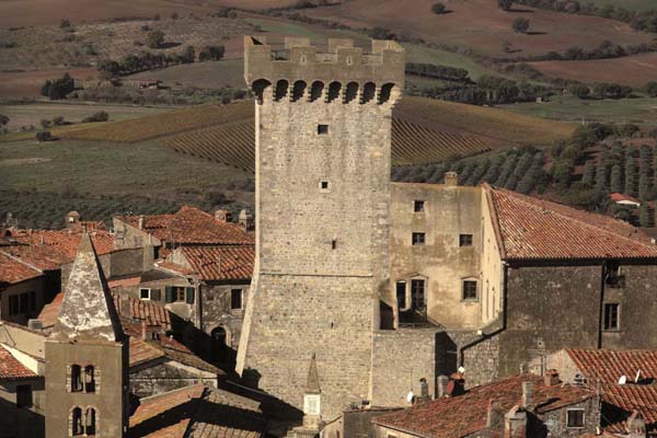 La Torre e il Palazzo Collacchioni