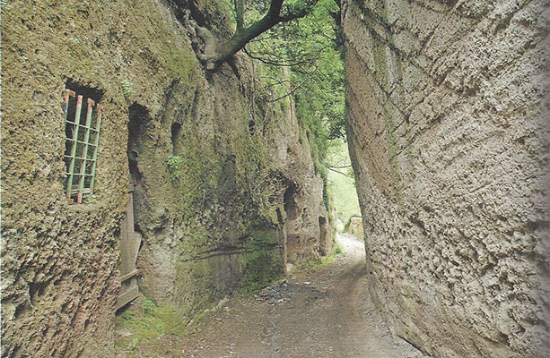 Via Cava di San Lorenzo (o del Pantano)