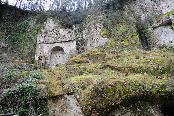 # Area Archeologica di Sovana